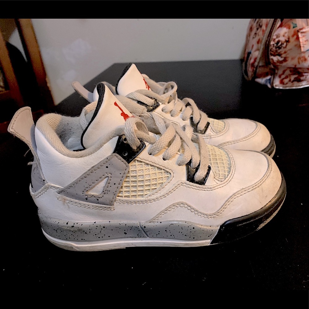 Kids Jordan runners